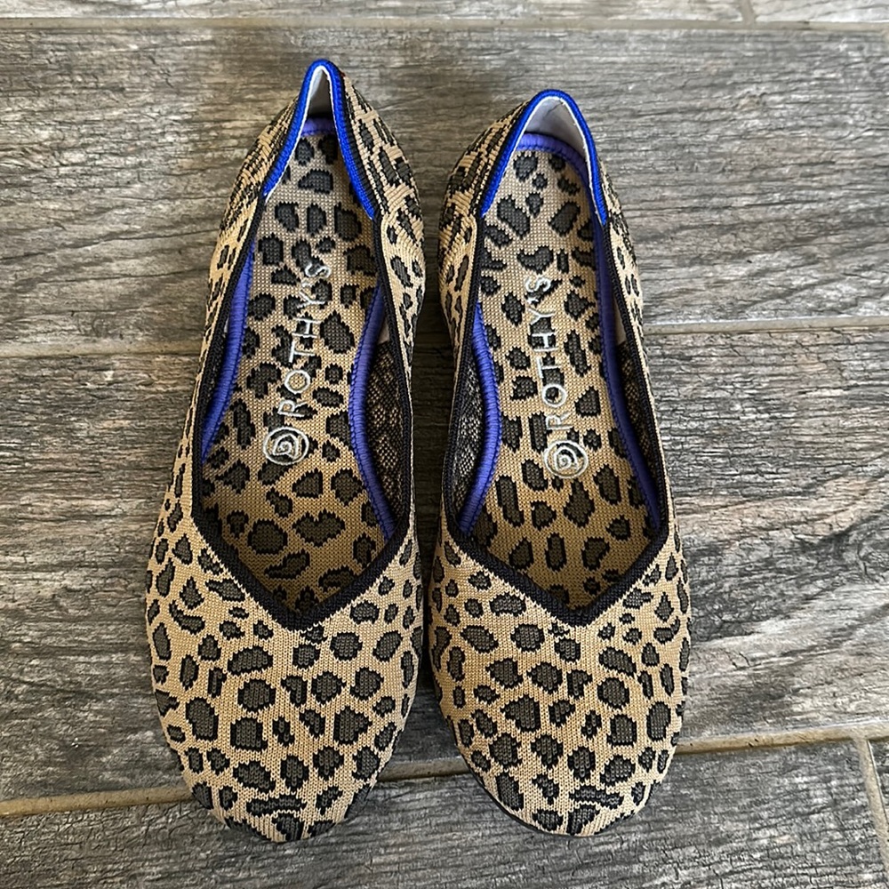 Rothy’s leopard prints flats